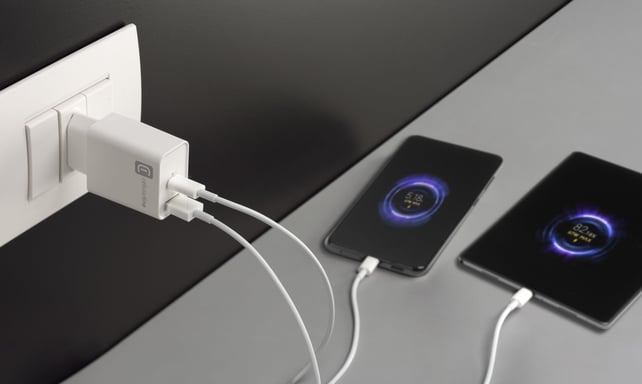 Caricatore Multiport PD 20W Cellularline Caricatore 20W con porta USB-A e USB-C
