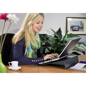 Soporte de carbono para portátil