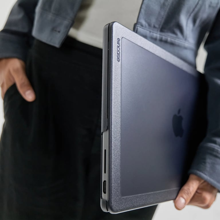 Incase Edge Coque MacBook Air 15 - vue 4