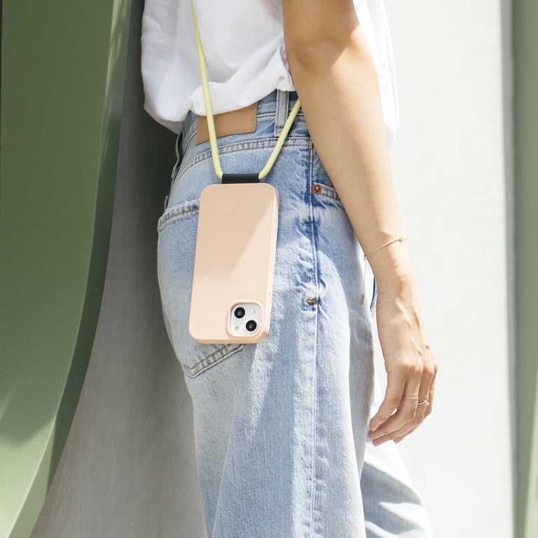 Lanière Sling pour Coque Clic Lock iPhone 13 Pro Max en Nylon Réglable Jaune Neuf - vue 2