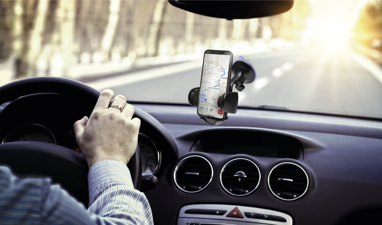 Support Voiture Ajustable 2 en 1 Bigben Pare Brise & Ventilation – Rotation 360° – Neuf - vue 2