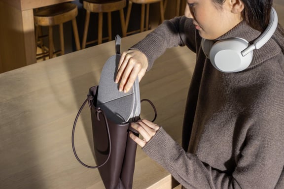 Sony WH-1000XM5 Auriculares Inalámbrico y alámbrico Diadema Llamadas/Música Bluetooth Plata, Blanco