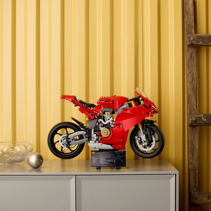 LEGO® Technic 42202 La Moto Ducati Panigale V4 - vue 4