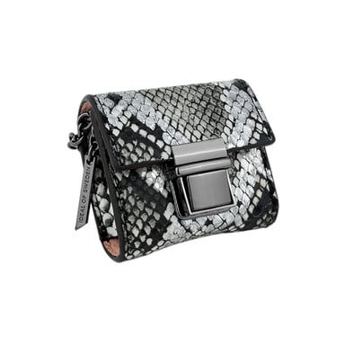 IDEAL OF SWEDEN Mini Bolsa para AirPods Any Generation Diseño Cosmo Serpiente con Cadena Blanco / Negro