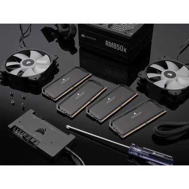 CORSAIR DRAM Memory Kit DOMINATOR PLATINUM RGB - 32GB (2 x 16GB Kit) - DDR5 6400MHz C32