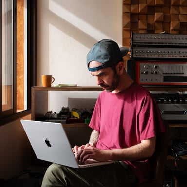 MacBook Pro M2 Pro (14.2'') - Ordinateur portable 36,1 cm 16 Go 1 To SSD Wi-Fi 6E (802.11ax) macOS Ventura, Gris Sidéral