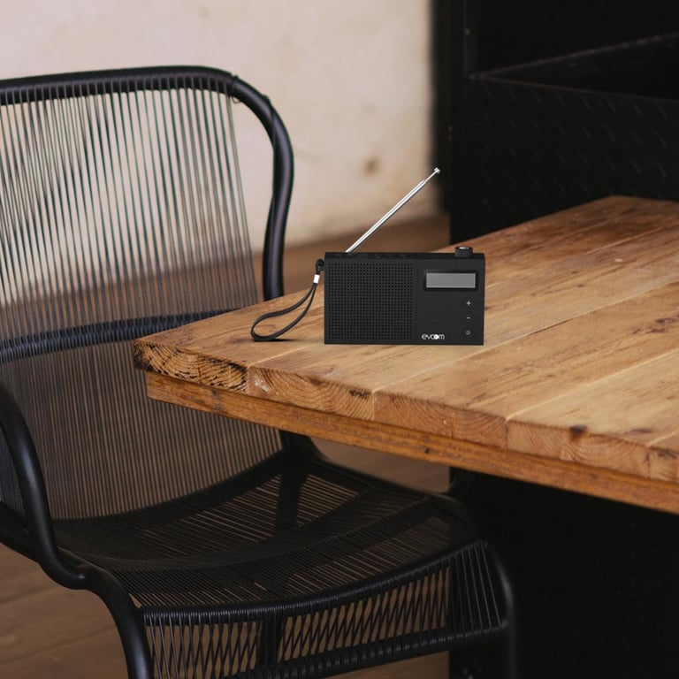 Radio Réveil EVOOM EGY – FM/DAB+, Alimentation USB ou Piles, 2 Alarmes - vue 3