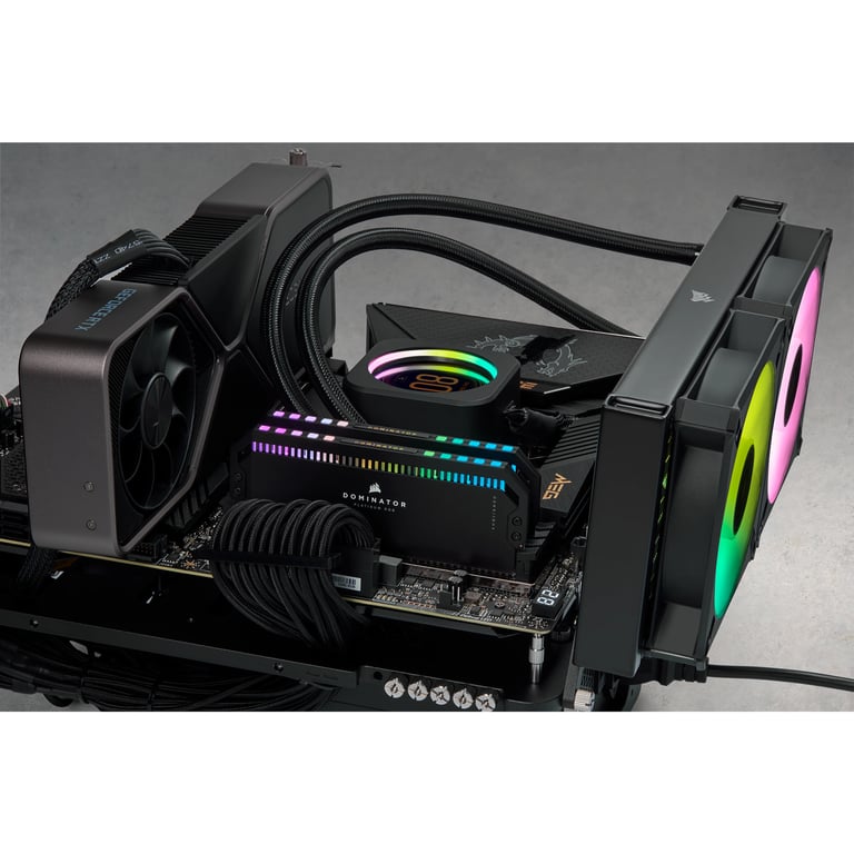 Corsair DOMINATOR PLATINUM RGB DDR5 2 x 5600 MT/ C36 X Neuf - vue 4