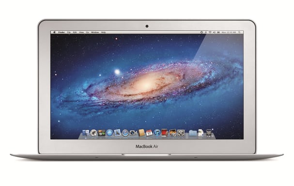 Portátil Apple MacBook Air 11'' 29,5 cm (11,6'') Intel® Core? i5 4 GB DDR3-SDRAM 64 GB SSD Mac OS X 10.7 Lion Aluminio