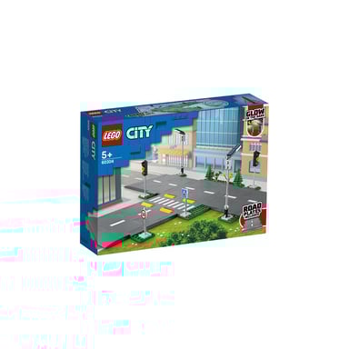 Set LEGO® City: Intersección ensamblable para una ciudad dinámica