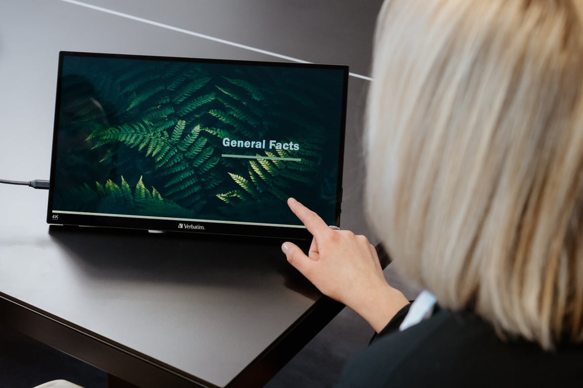 Moniteur Verbatim PMT 15 4K 32238 Neuf - vue 3