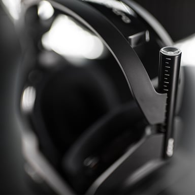 ASTRO Gaming A50 + Stazione Base Cuffia wireless ad archetto Play Nero, Oro