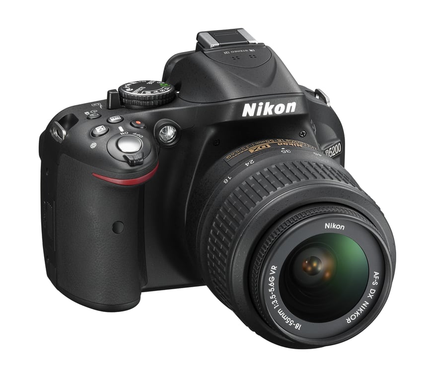 Nikon D5200 + Objectif AF DX 18 55 mm VR II - vue 3