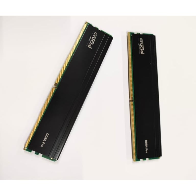 CRUCIAL Barrette mémoire DIMM DDR4 Pro PC4 25600 3200 Mhz Version OEM Tray Neuf