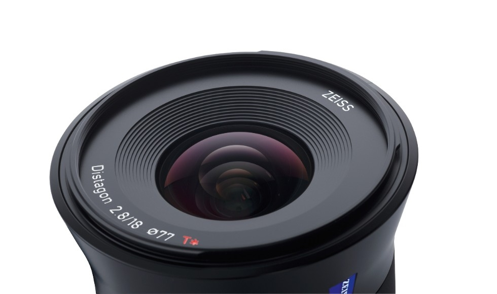 Objectif ZEISS Batis 2.8/18 – Monture Sony E Grand Angle 18mm - vue 3