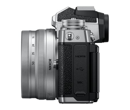 Nikon Z fc + 16-50 VR MILC 20,9 MP CMOS 5568 x 3712 Pixeles Negro, Plata