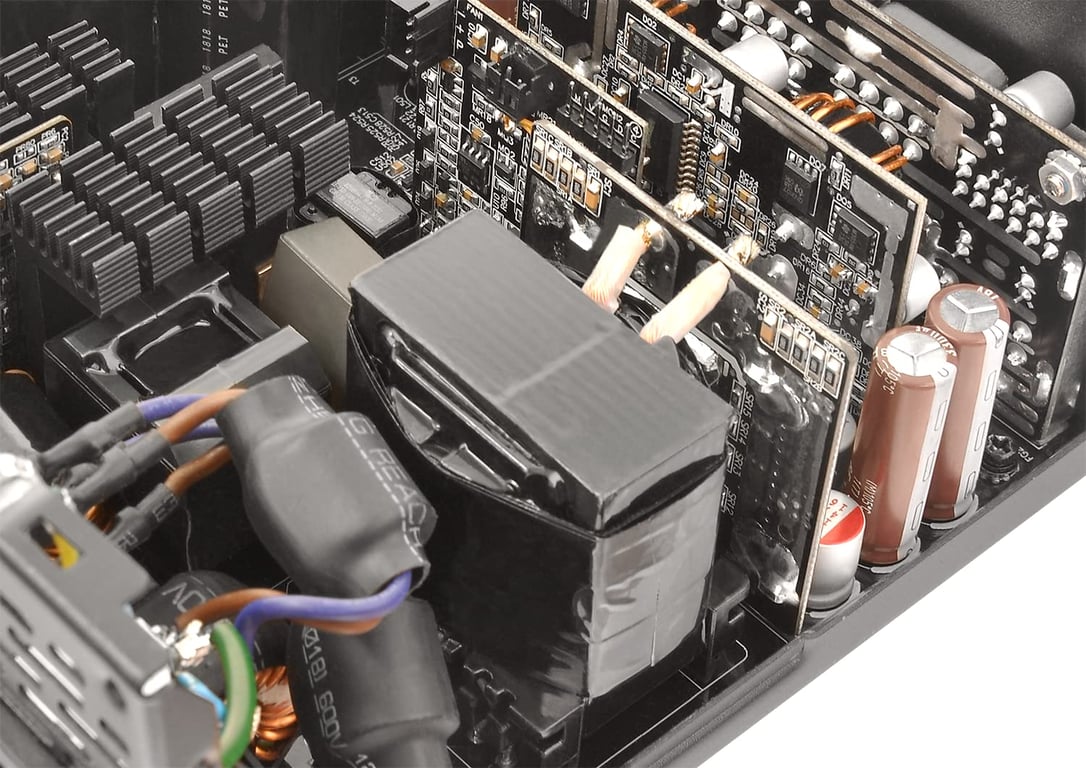 THERMALTAKE Toughpower GF3 1200W ATX 3.0 PCIe Gen5 80+ Gold - Neuf