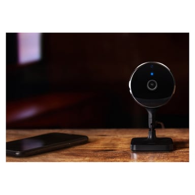 Telecamera di sorveglianza interna sicura Eve, privacy assoluta, HomeKit Secure Video, notifiche iPhone iPad