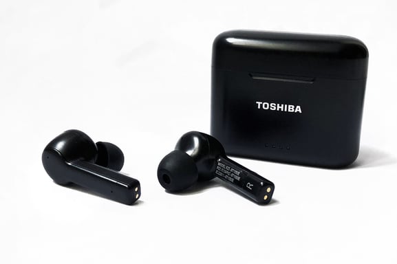 Ecouteurs True Wireless Waterproof HD Toshiba RZE-BT1050 Noir avec powercase
