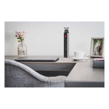 Presa multipla con 3 prese e 2 porte USB 2m con interruttore