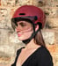 Cosmo Fusion+ Taille M, Ruby - Casque avec éclairage Vélo Arrière Intelligent et Connecté - Feu Stop Automatique, Détection de Chute, Partage de trajet, Assurance Individuelle ALLIANZ offerte durant 1 an