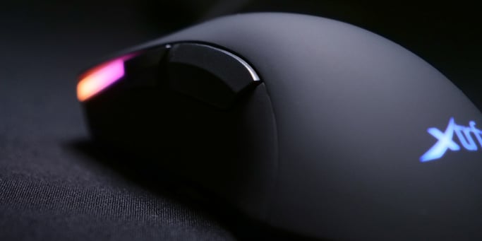 CHERRY XTRFY M1 RGB USB Type-A Mouse ottico da 7200 DPI per destrimani