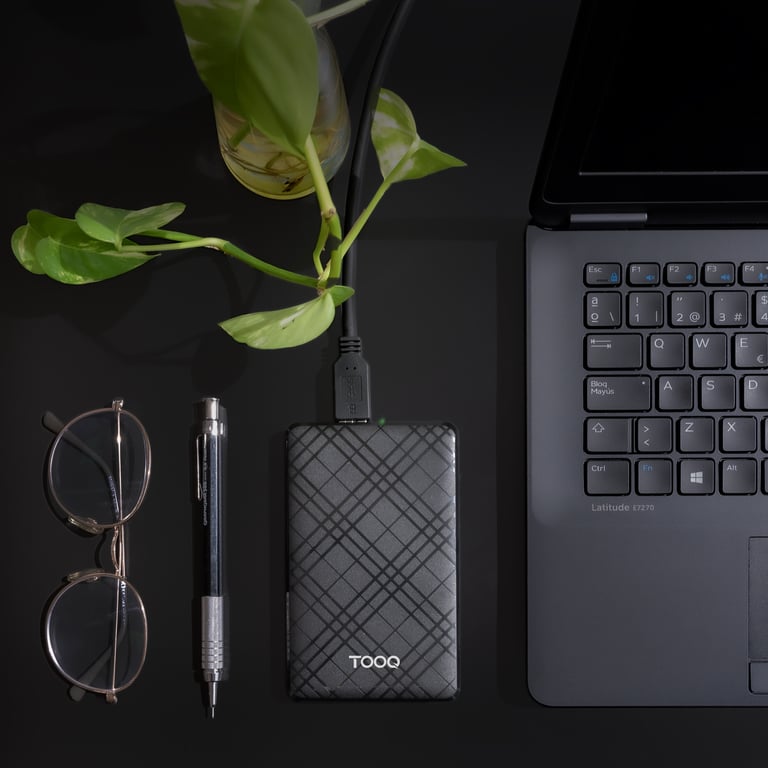 TooQ TQE Boîtier de disques de stockage Boîtier disque durSSD 2.5 Neuf - vue 2