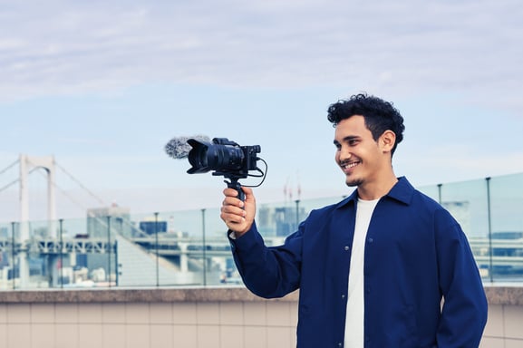 Sony Alpha 6400 + SELP1650 MILC 24,2 MP CMOS 6000 x 4000 pixels Noir