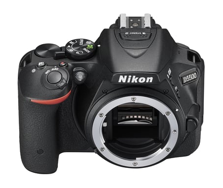 Nikon D5500 Boîtier d'appareil-photo SLR 24,2 MP CMOS 6000 x 4000 pixels Noir