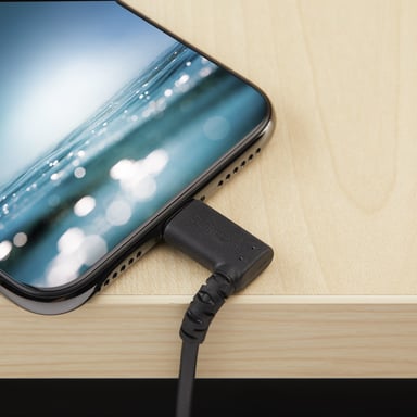 StarTech.com Cable Resistente USB-A a Lightning de 1 m - Negro -Acodado en un Ángulo de 90° a la Derecha - Cable de Carga y Sincronización USB Tipo A