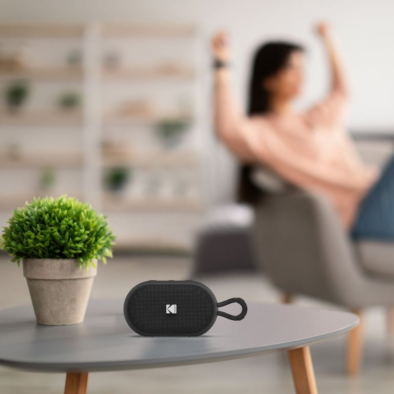 Kodak Enceinte Portable Sans Fil PWS 2284 Étanche IPX7 Bluetooth RMS TWS Stéréo Batterie 1500mAh Autonomie 10 12h Fonction Mains Libres Sangle Silicone Câble Type C Inclus Neuf - vue 9