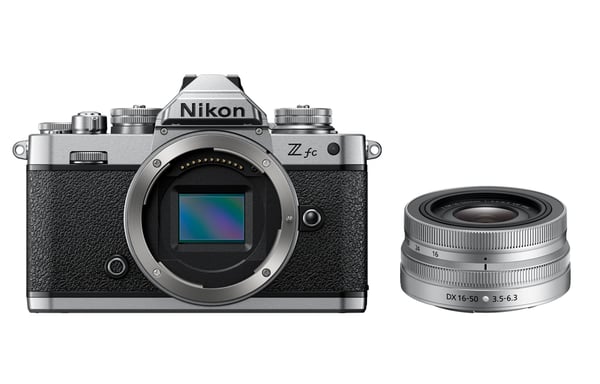 Nikon Z fc + 16-50 VR MILC 20,9 MP CMOS 5568 x 3712 Pixeles Negro, Plata