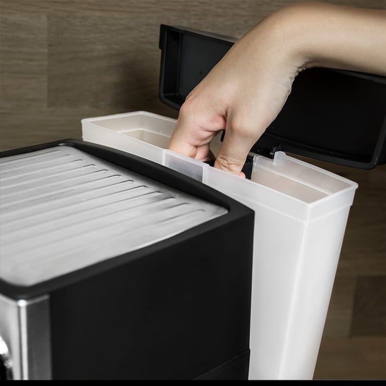 Machine à café Cecotec Expresso Power Espresso 20 20 bars Réservoir 1.5 Bras Double Sortie Buse vapeur Plateau Réchauffe tasses Finitions en Acier Inoxydable - vue 3