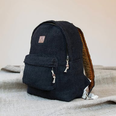 sac à dos WE ECO Value , 17.1'', matière Eco-responsable ext rPET 300D et int rPET 210D,  Gris chiné foncé. Dimension intérieure: 31*12*46cm