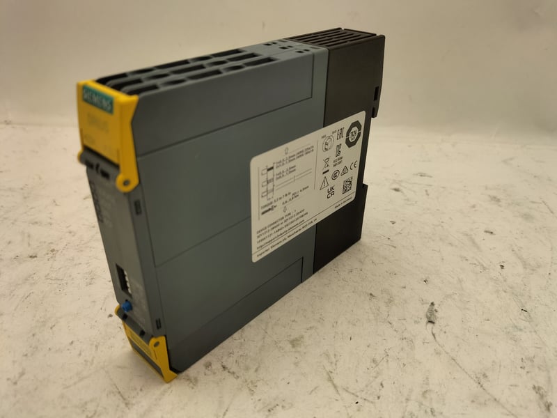 3SK1121-1AB40 Siemens Safety Relay Module