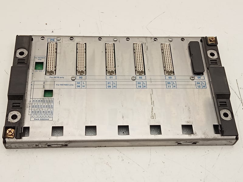 TSXRKY6 Schneider Electric TSX Premium 6 Slot Chassis