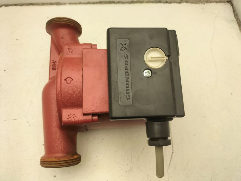 5200110 Grundfos UPS 25-80 180