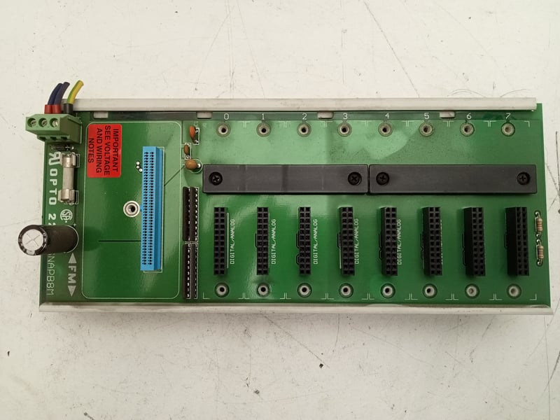 SNAPB8M Opto 22 8 module rack