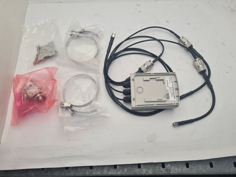 84089618 Hirschmann Antena BAT-ANT-N-MiMo5-9N-IP65