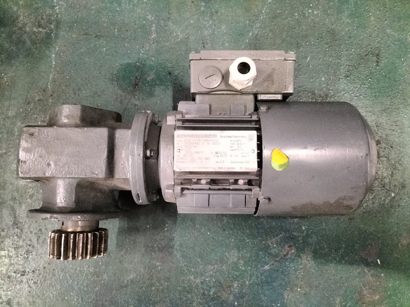 010339445 Sew-Eurodrive 3~Motor