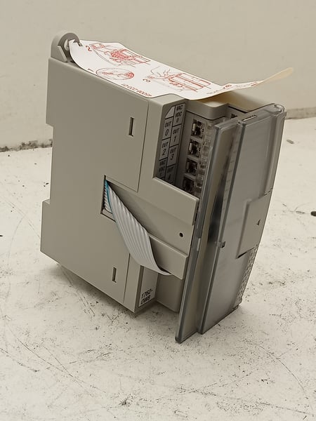 1762-Ow8 Allen-Bradley 8 Point Vac/Vdc Relay Output Module