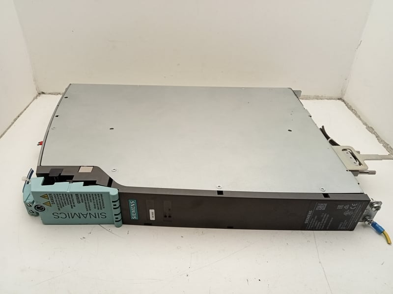 6SL3130-6AE15-0AB1 Siemens Smart Line Module
