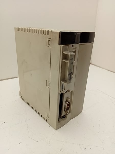 TSX P57253M Schneider Electric Modicon Premium 57X3 FIL PL7 PROC ES8OR