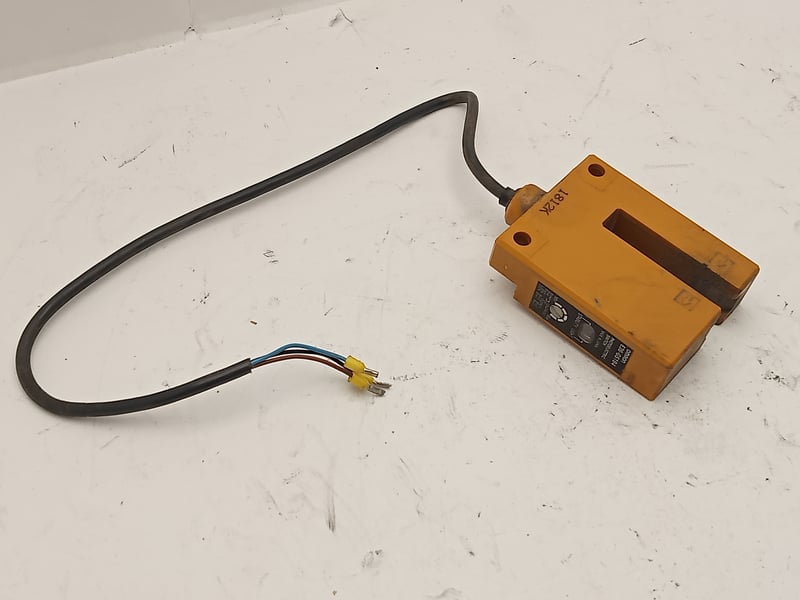 E3S-GS3B4 Omron Photoelectric switch