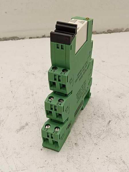 29 67 028 Phoenix Contact Socket