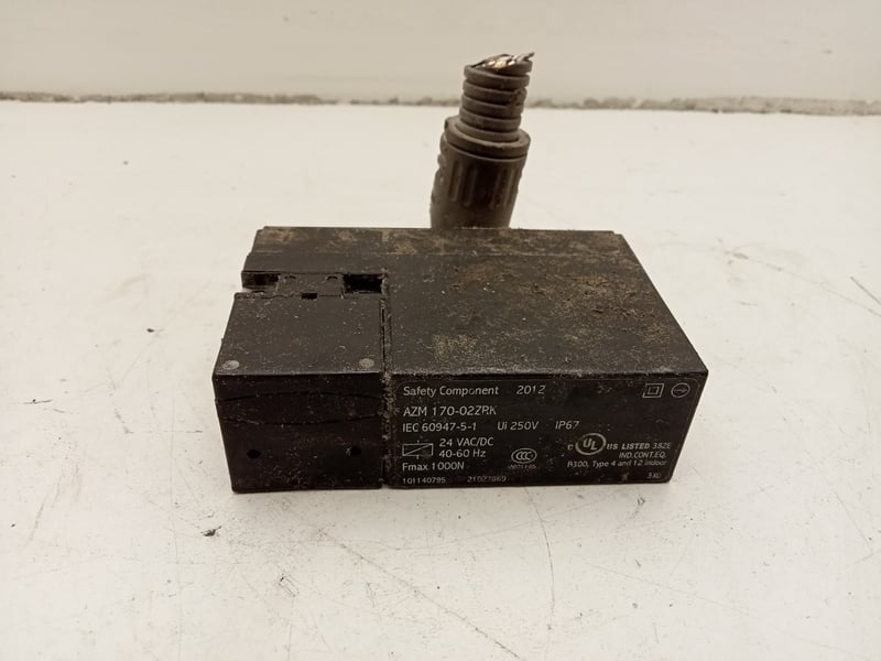 AZM 170-02ZPK Schmersal Safety Component