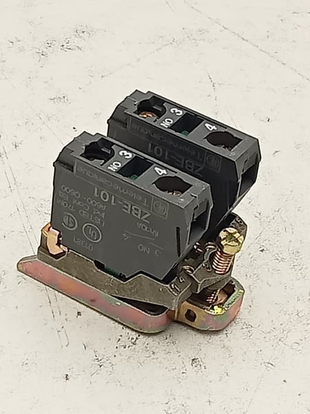 ZB4BZ103 Telemecanique Push Button Contact Block