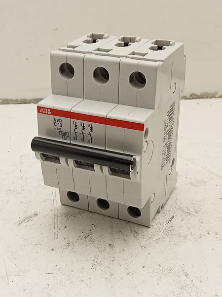2CDS253001R0134 Abb S203-C13 Miniature Circuit Breaker