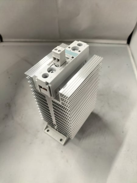 3RF2350-1BA06 Siemens Semiconductor contactor