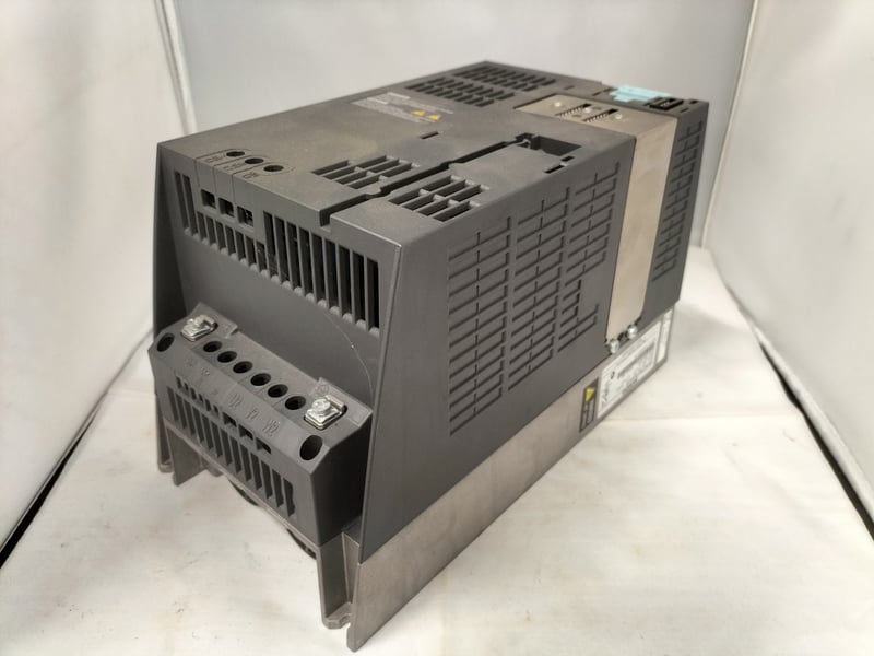 6SL3224-0BE24-0AA0 Siemens Sinamics Power Module 240